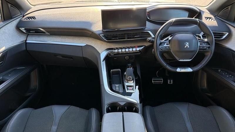 Used Peugeot 5008 GT 179 HP (131 kW) 2023 Black SUV