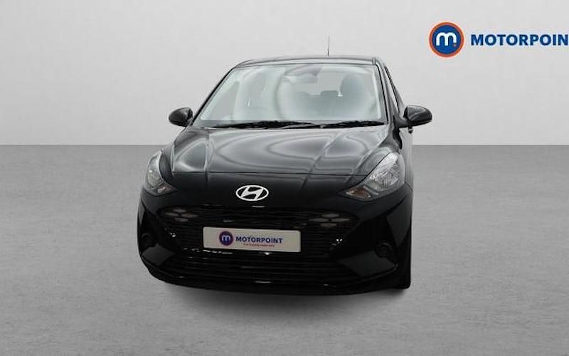 Used Hyundai i10 Advanced 63 HP (46 kW) 2025 Black Hatchback