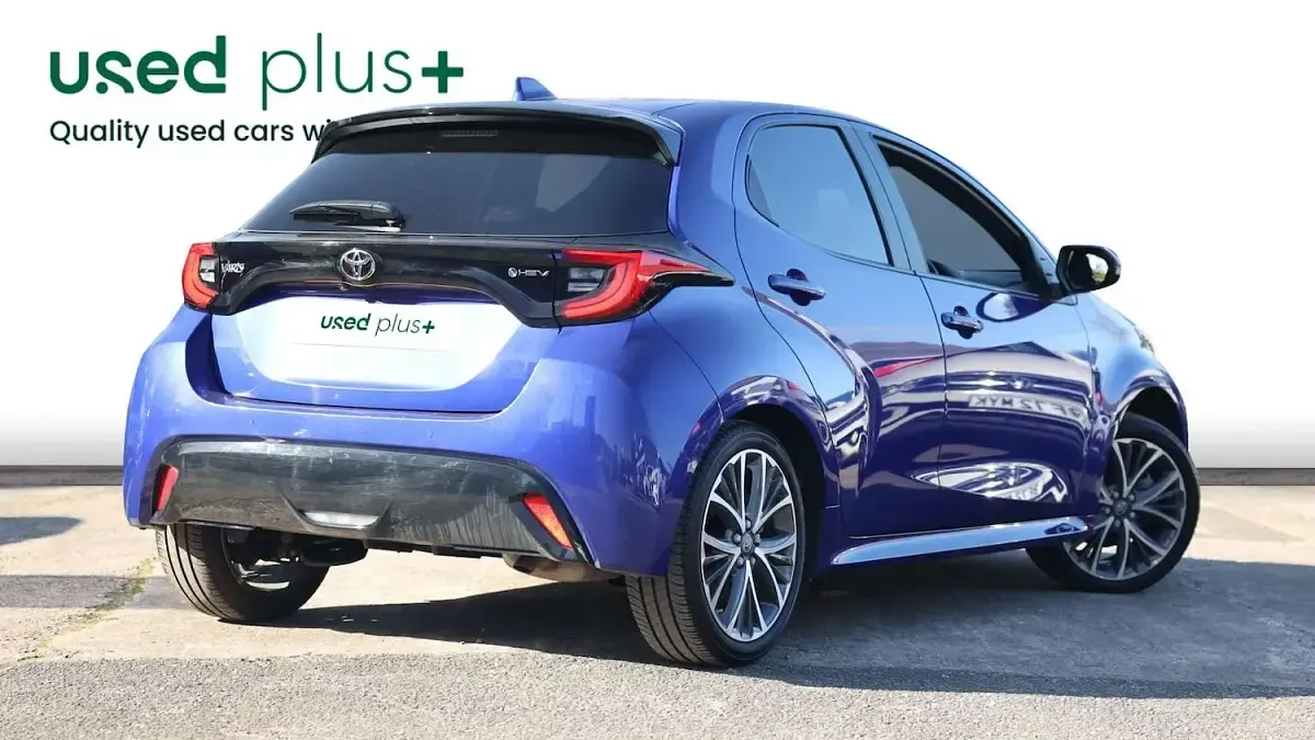 Used Toyota Yaris 116 HP (85 kW) 2024 Blue Hatchback