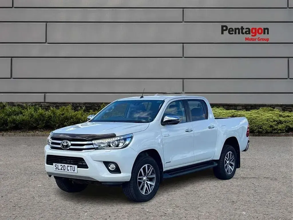 Used Toyota HiLux 150 HP (110 kW) 2020 White Pickup