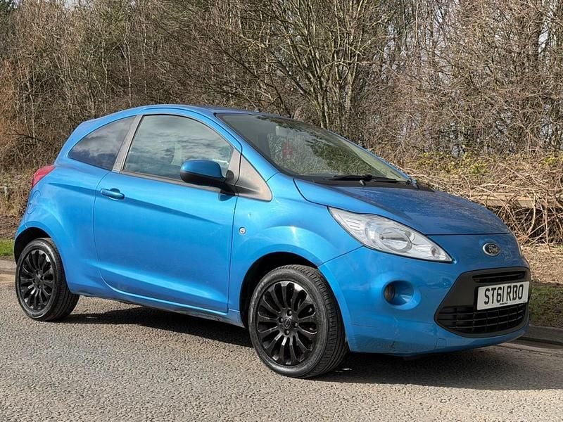 Usado Ford Ka Zetec 69 HP (50 kW) 2012 Azul Citadino