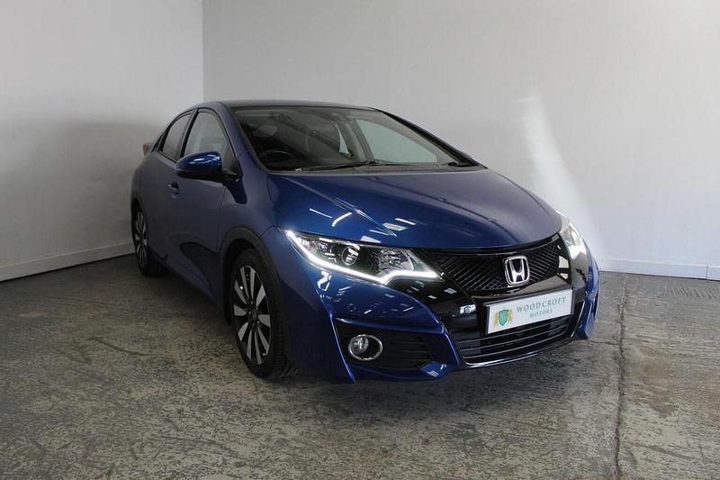 Begagnad Honda Civic SE Plus 142 HK (104 kW) 2015 Blå Halvkombi