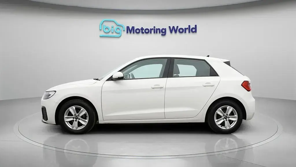 Usado Audi A1 Sportback 95 HP (69 kW) 2023 Branco Citadino
