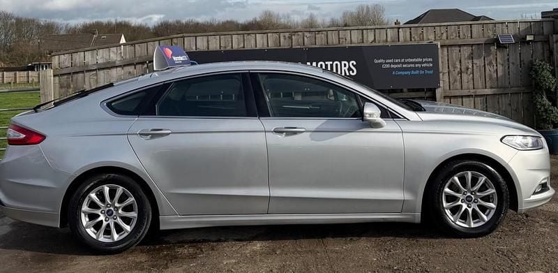 Used Ford Mondeo Zetec 150 HP (110 kW) 2018 Silver Hatchback