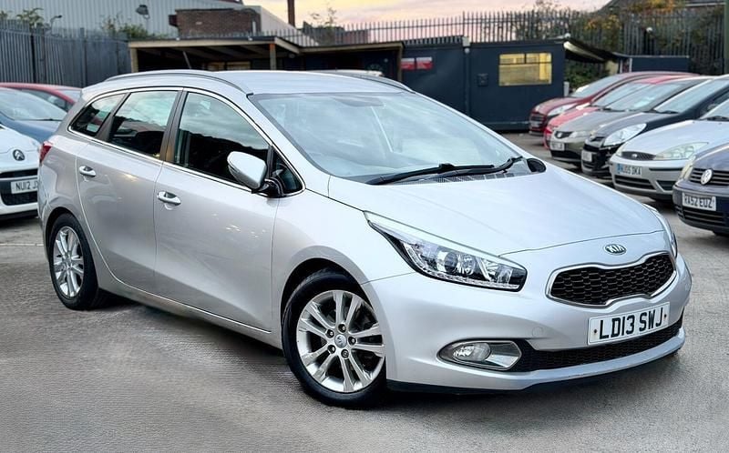 Silver Used 2013 Kia Ceed Estate | £3,590 (Good price) - Image 1/4