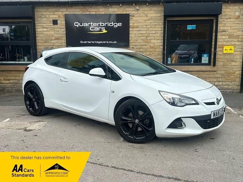 White Used 2016 Vauxhall Astra GTC Edition Coupe | £7,795 (Fair price) - Image 1/4