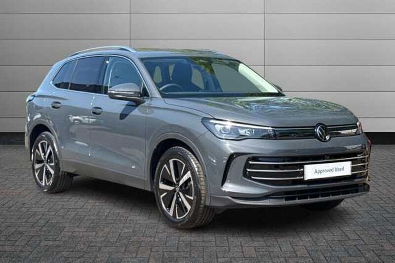 Dolphin grey New 2025 VW Tiguan Elegance SUV | £38,550 (Fair price) - Image 1/4