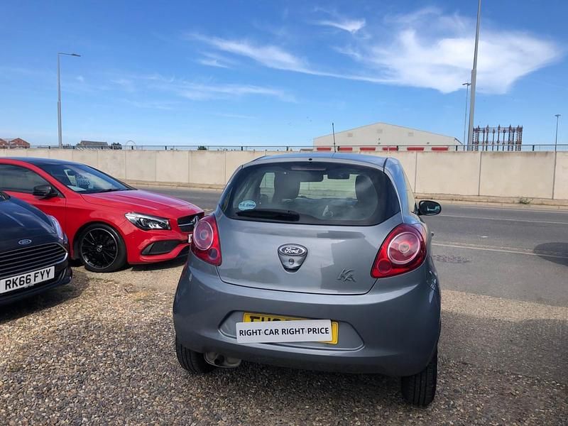 Używany Ford Ka 69 KM (50 kW) 2015 Srebrny Hatchback