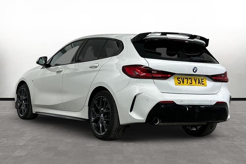 Used BMW 118 M Sport 134 HP (98 kW) 2023 White Hatchback