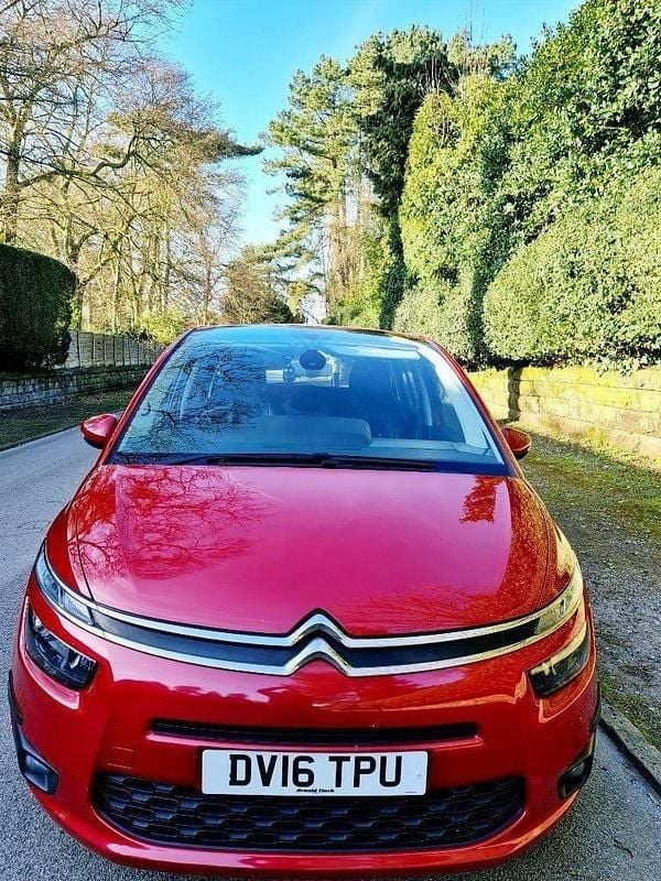 Red Used 2016 Citroën Grand C4 Picasso VTR Sport MPV | £5,200 (Super price) - Image 1/4