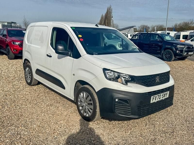 Used Peugeot Partner 131 HP (96 kW) 2021 White MPV