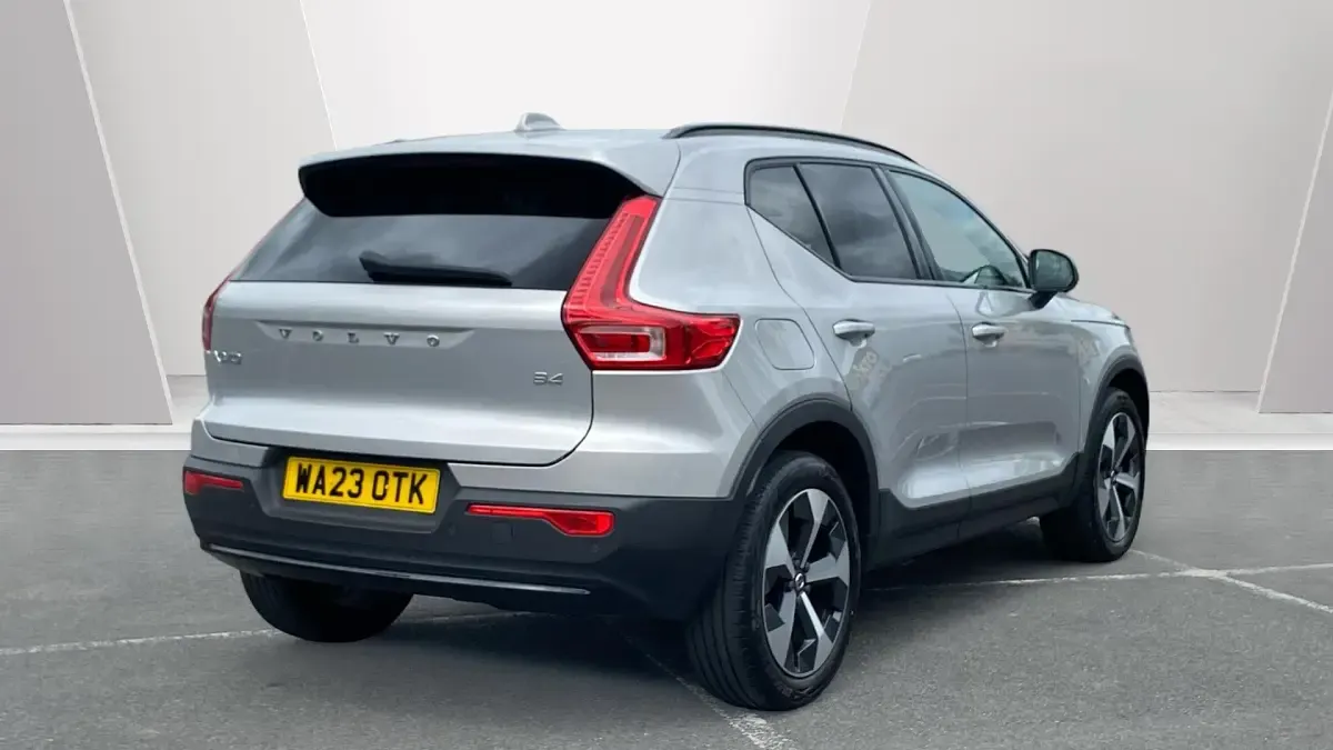 Used Volvo XC40 Ultimate 197 HP (144 kW) 2023 Silver SUV