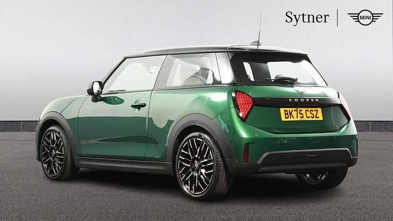 Używany Mini Cooper Hatch 113 kW (154 KM) 2025 Zielony Hatchback