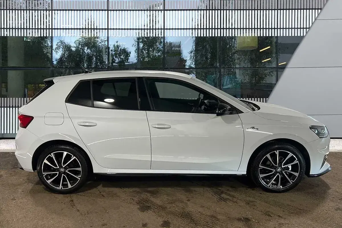 Używany Skoda Fabia Monte Carlo 85 KM (62 kW) 2025 Biały Hatchback
