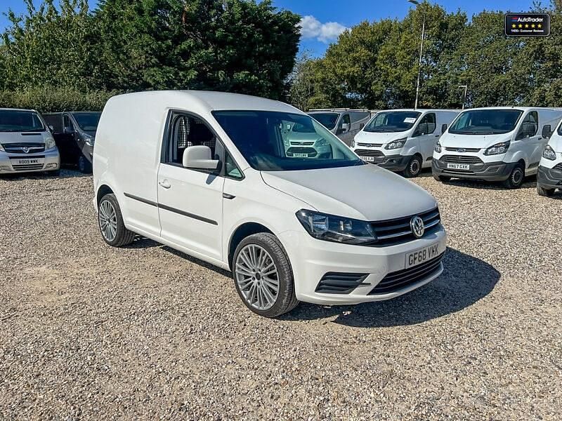 Used VW Caddy Trendline 102 HP (75 kW) 2018 White MPV