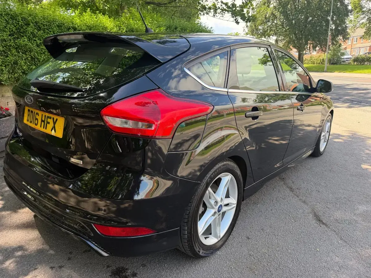 Used Ford Focus Zetec 2016 Black Hatchback