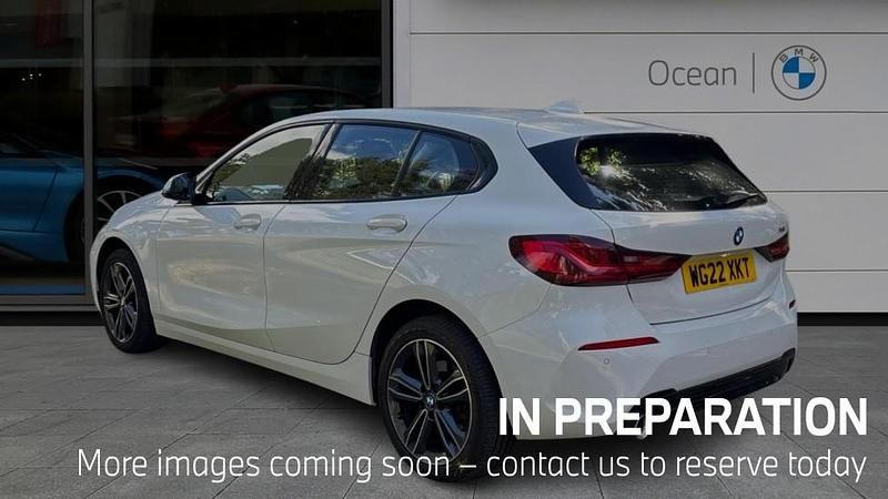 Used BMW 118 Sport Line 134 HP (98 kW) 2022 White Hatchback