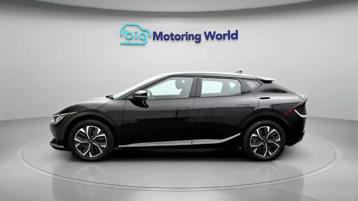Używany Kia EV6 Air 167 kW (228 KM) 2022 Czarny SUV