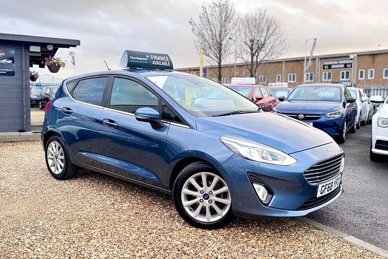 Used Ford Fiesta Titanium 120 HP (88 kW) 2018 Blue Hatchback