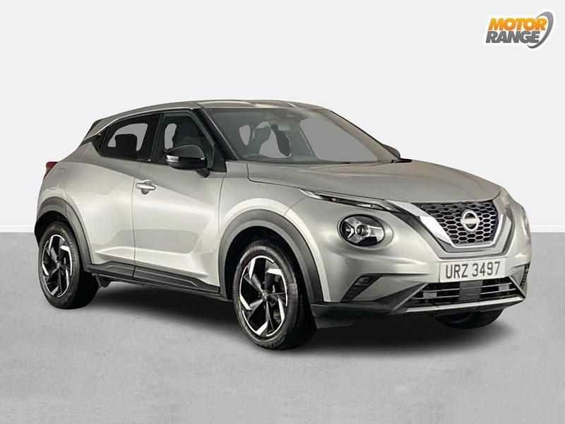Used Nissan Juke N-Connecta 114 HP (83 kW) 2023 Silver SUV