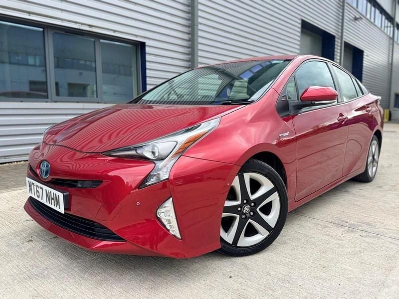 Used Toyota Prius 2017 Red Hatchback