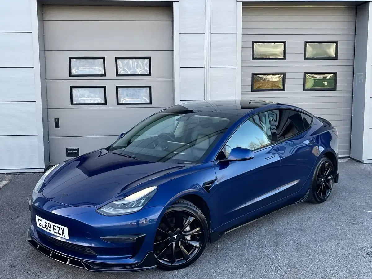Used Tesla Model 3 Long Range AWD 366 kW (498 HP) 2019 Blue Sedan