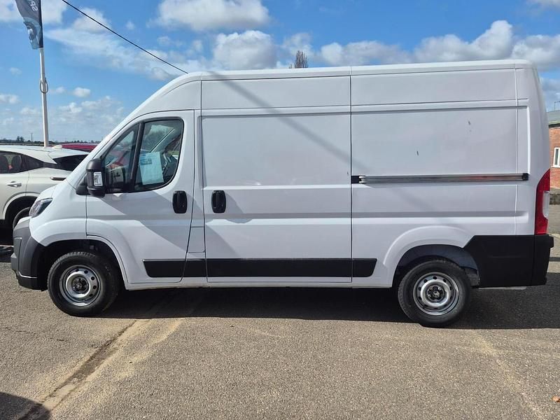 New Vauxhall Movano S 138 HP (101 kW) 2025 White