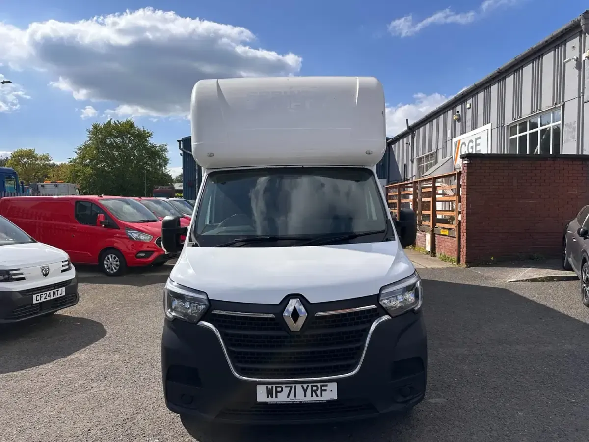 Używany Renault Master Business 2021 Biały Minivan