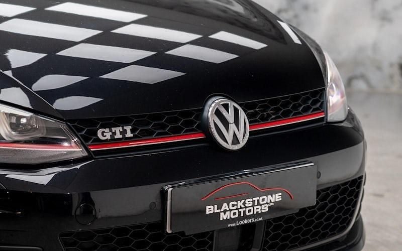 Used VW Golf VII GTI 220 HP (161 kW) 2016 Black Hatchback