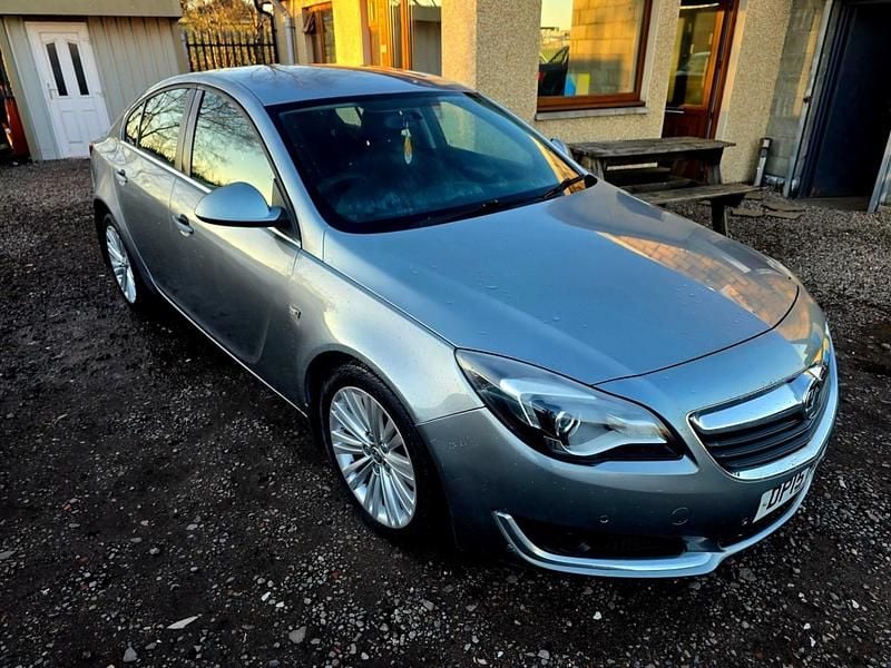 Used Vauxhall Insignia Design Edition 2015 Silver Hatchback