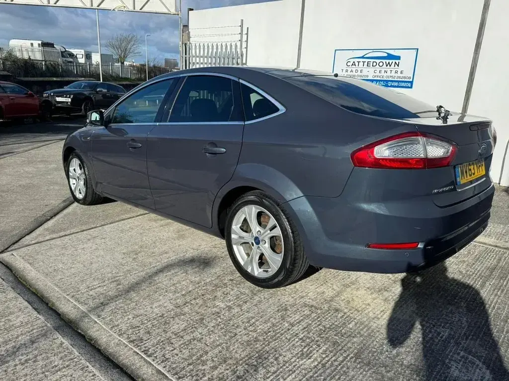 Used Ford Mondeo Business Edition 163 HP (119 kW) 2013 Grey Hatchback