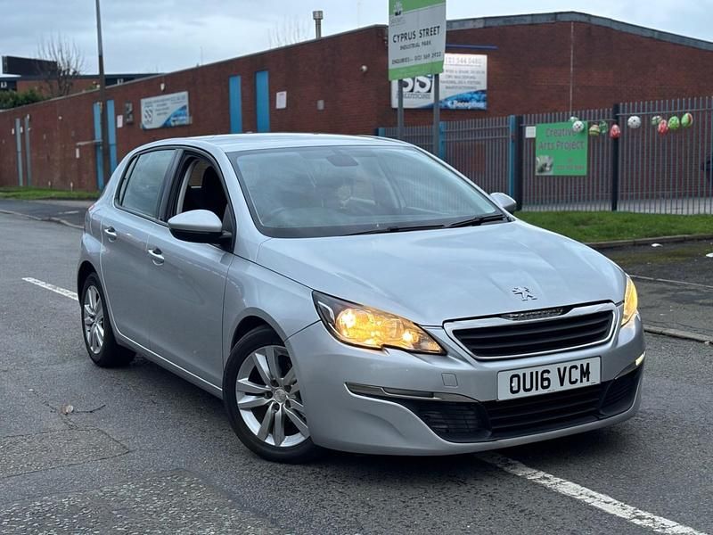 Second-hand Peugeot 308 Active 2016 Argintiu Hatchback