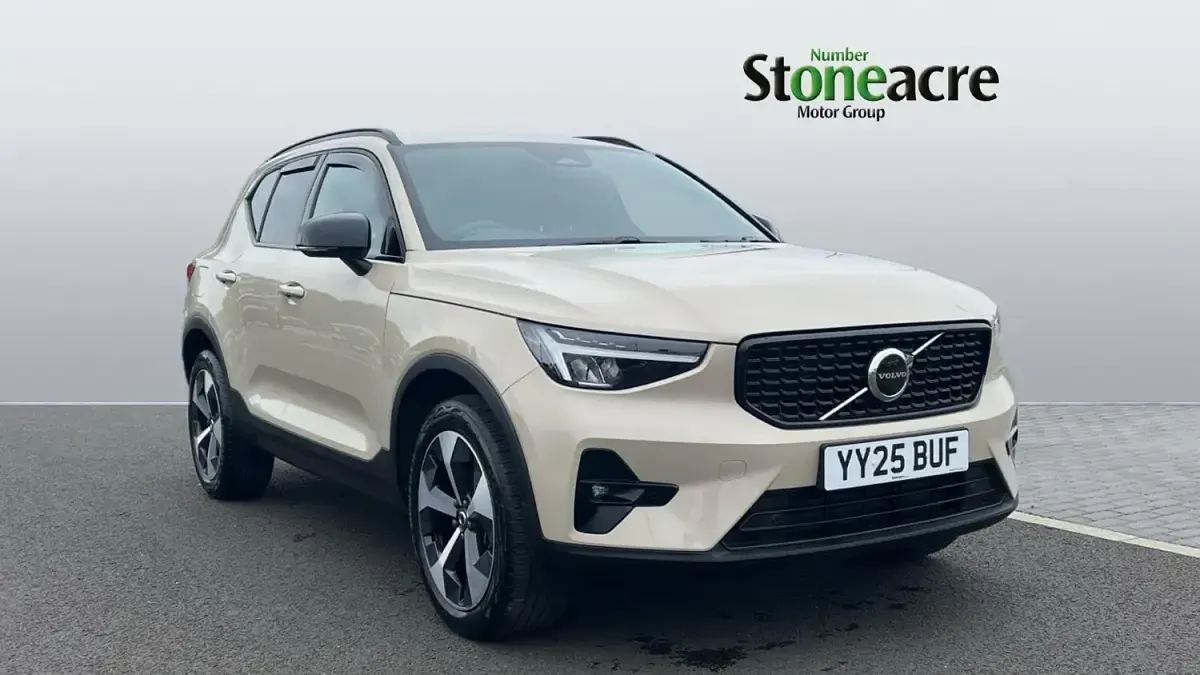 Used Volvo XC40 Plus 197 HP (144 kW) 2025 SUV