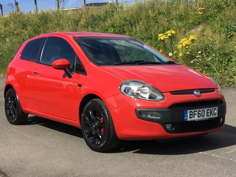 Red Used 2010 Fiat Punto Evo S Hatchback | £1,995 - Image 1/4