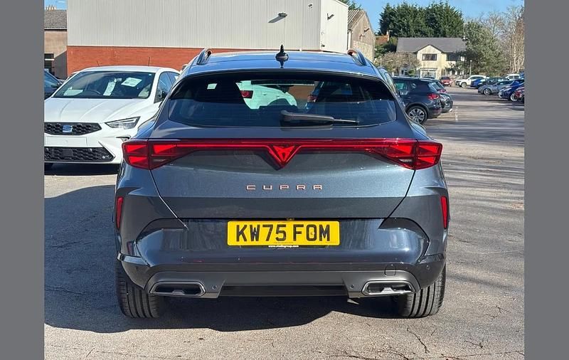Nouă Cupra Formentor 147 CP (108 kW) 2026 Gri SUV