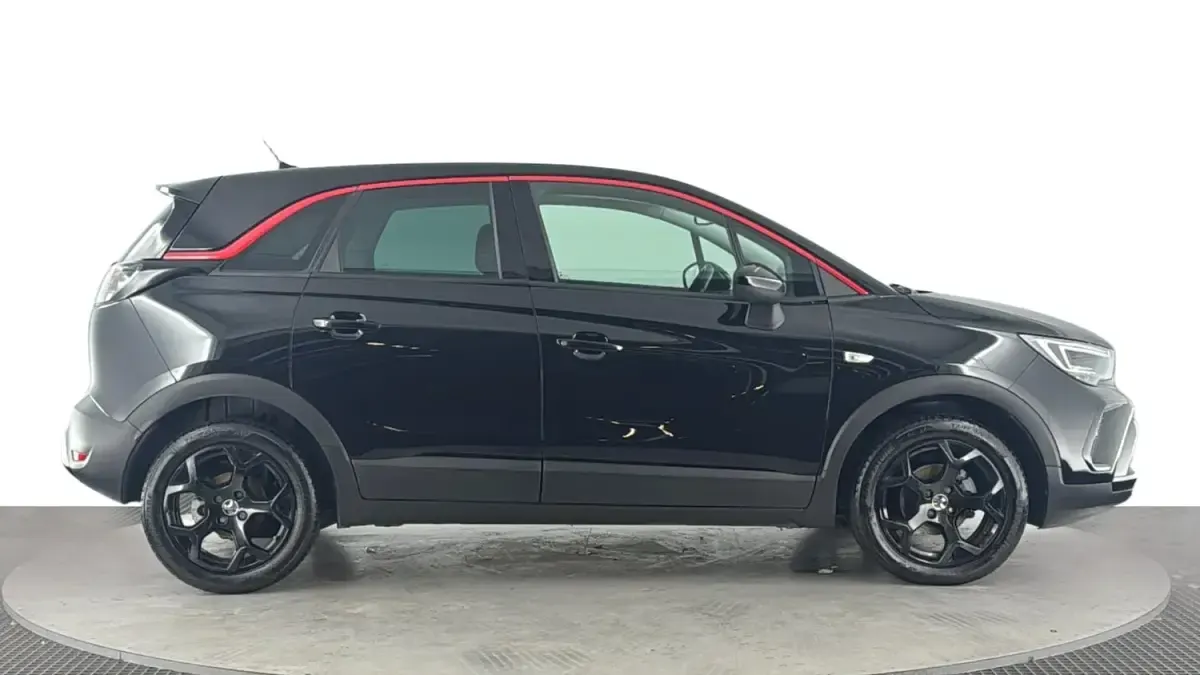 Usado Vauxhall Crossland GS Line 110 CV (80 kW) 2022 Negro SUV