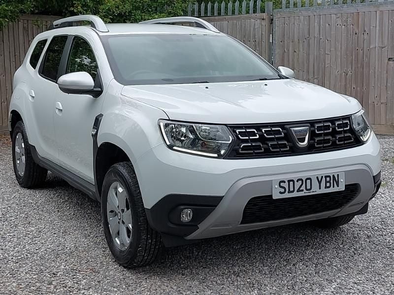 White Used 2020 Dacia Duster Comfort SUV | £10,998 (Fair price) - Image 1/4