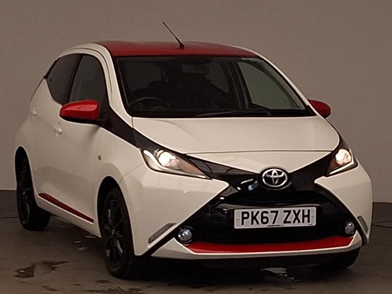 White Used 2017 Toyota Aygo x-press Hatchback | £8,498 (A bit pricey) - Image 1/4