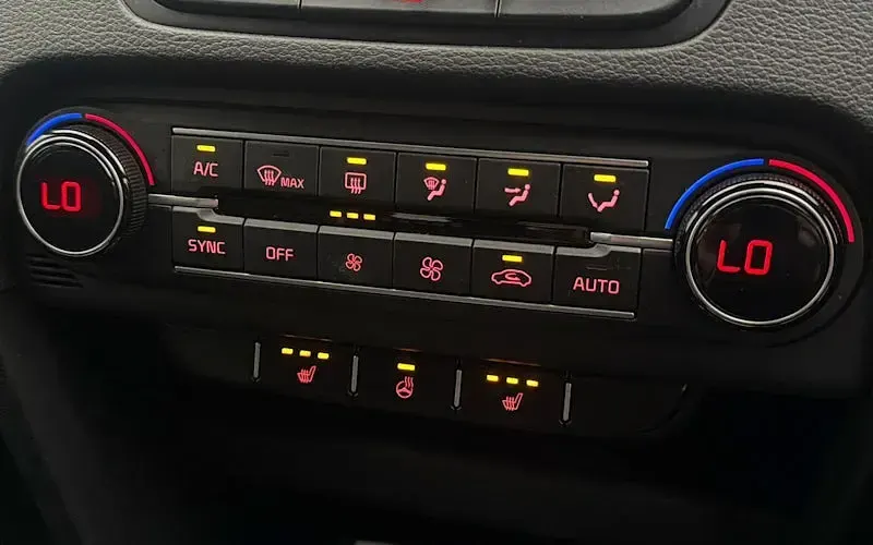 Used Kia ProCeed GT-Line 160 HP (117 kW) 2022 Orange Estate