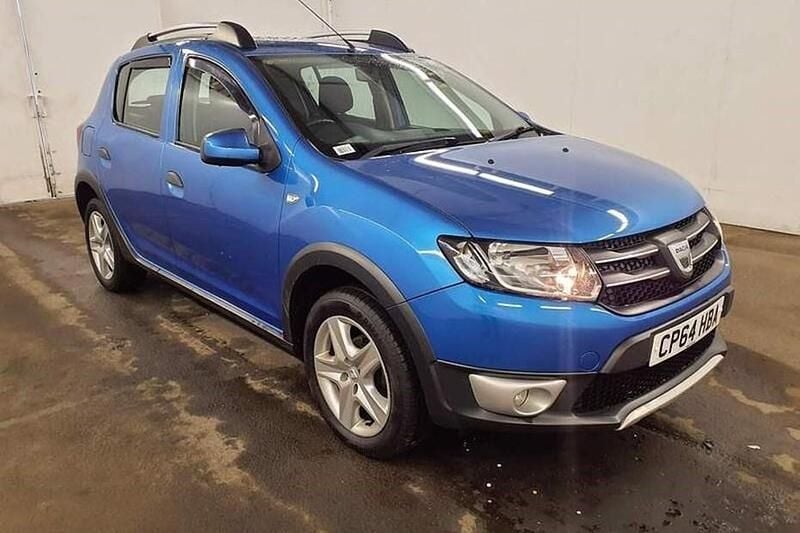 Used 2015 Dacia Sandero Lauréate | £4,499 (Fair price) - Image 1/1