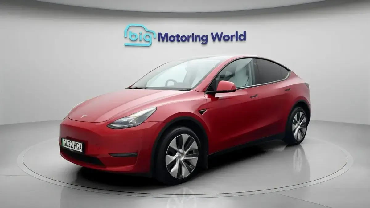 Used Tesla Model Y Long Range AWD 378 kW (514 HP) 2022 Red SUV