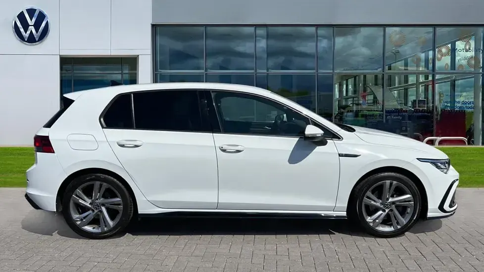 Used VW Golf VIII R-line 150 HP (110 kW) 2023 White