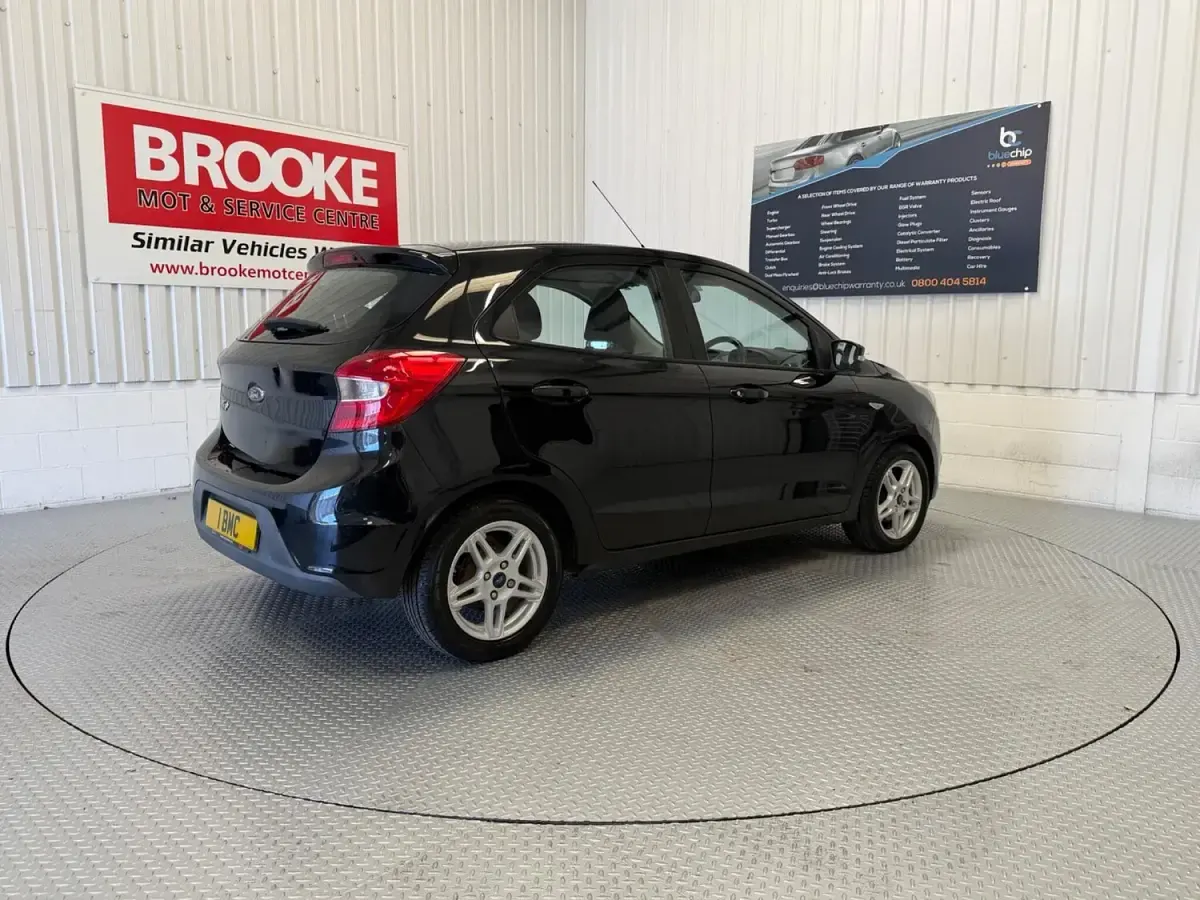 Used Ford Ka Plus Zetec 70 HP (51 kW) 2016 Black Hatchback