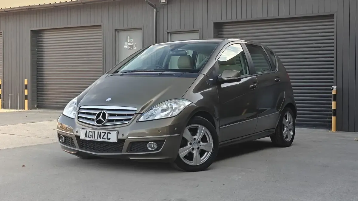 Used Mercedes A160 Avantgarde 2011 Brown Hatchback