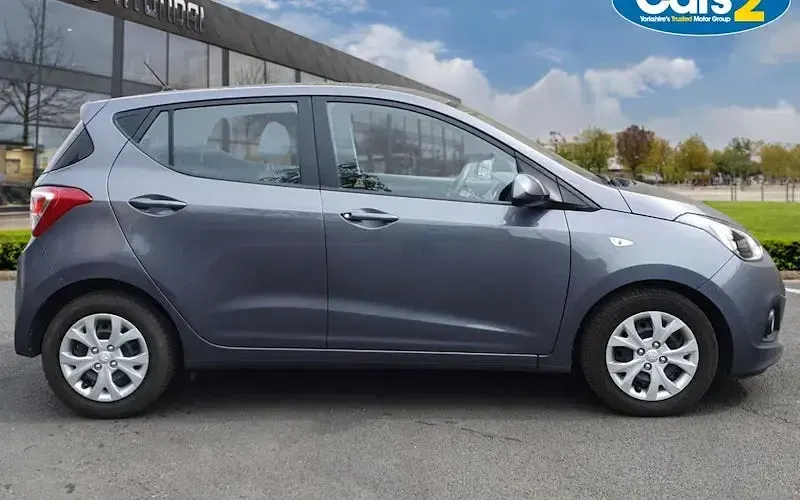 Used Hyundai i10 SE 87 HP (63 kW) 2016 Grey Hatchback