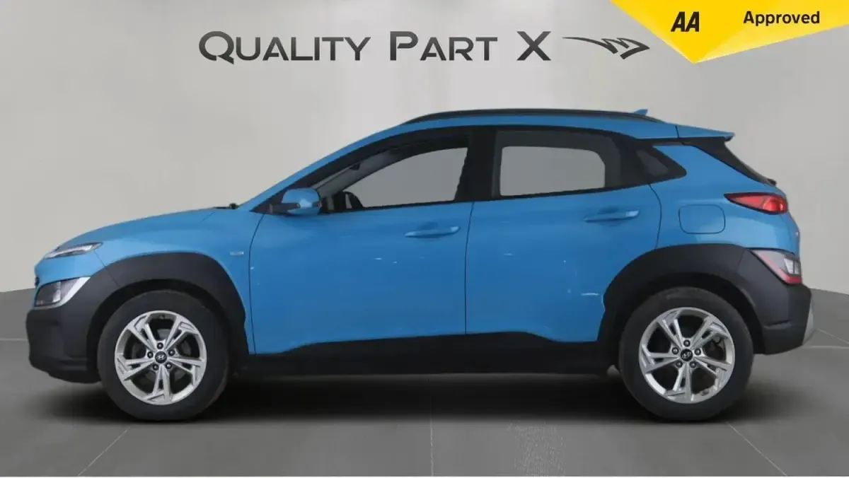 Używany Hyundai Kona SE 120 KM (88 kW) 2023 Niebieski SUV