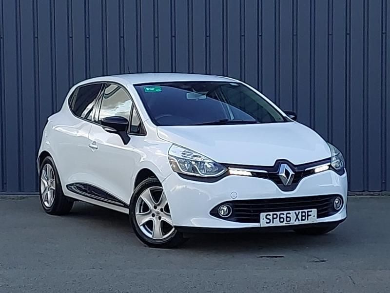 White Used 2016 Renault Clio IV Dynamique Hatchback | £6,298 (Fair price) - Image 1/4