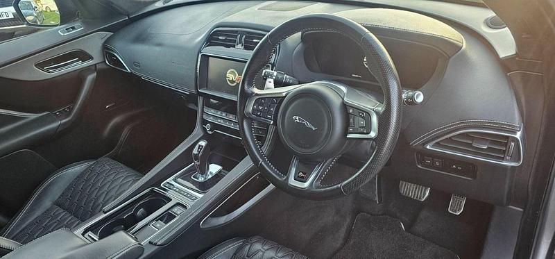 Used Jaguar F-Pace Supercharged 550 HP (404 kW) 2020 Grey SUV