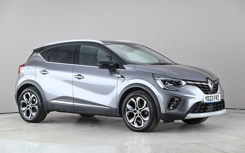Used Renault Captur Techno 143 HP (105 kW) 2023 Grey/black SUV