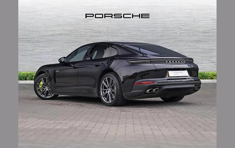 Begagnad Porsche 911 640 HK (470 kW) 2021 Grå Sportkupé